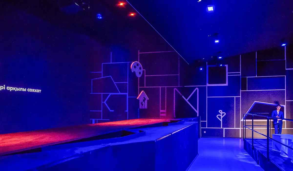 Interactive experience at the Dutch Pavilion Experience Center, realised by Hypsos