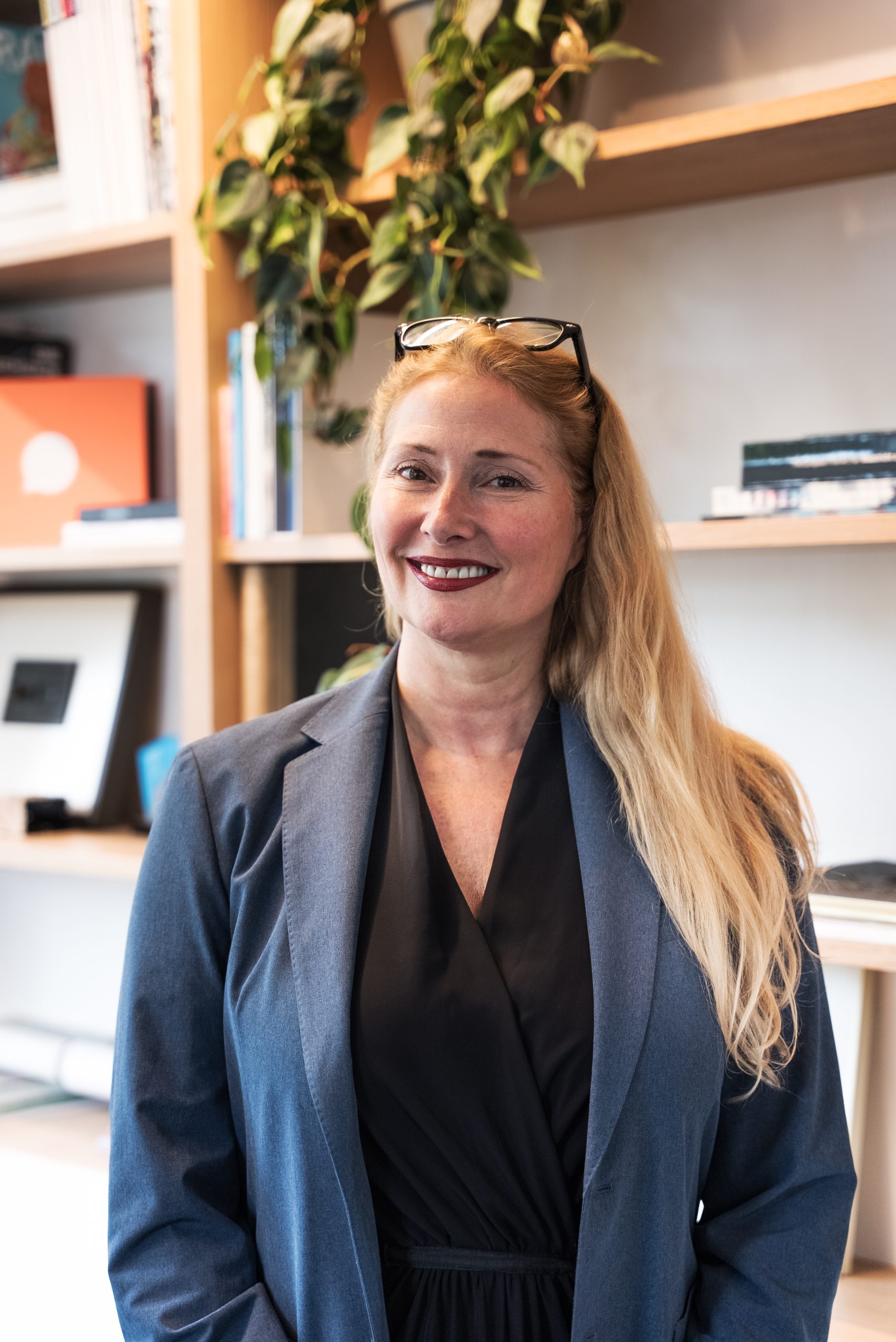 Portrait of Linda Grandia, sales manager at Hypsos