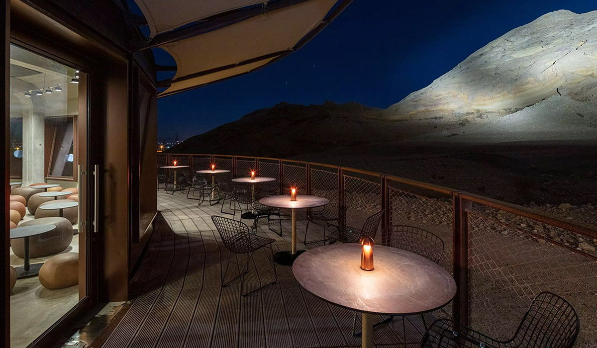 Jebel Buhais museum by midnight, museum realisation by Hypsos