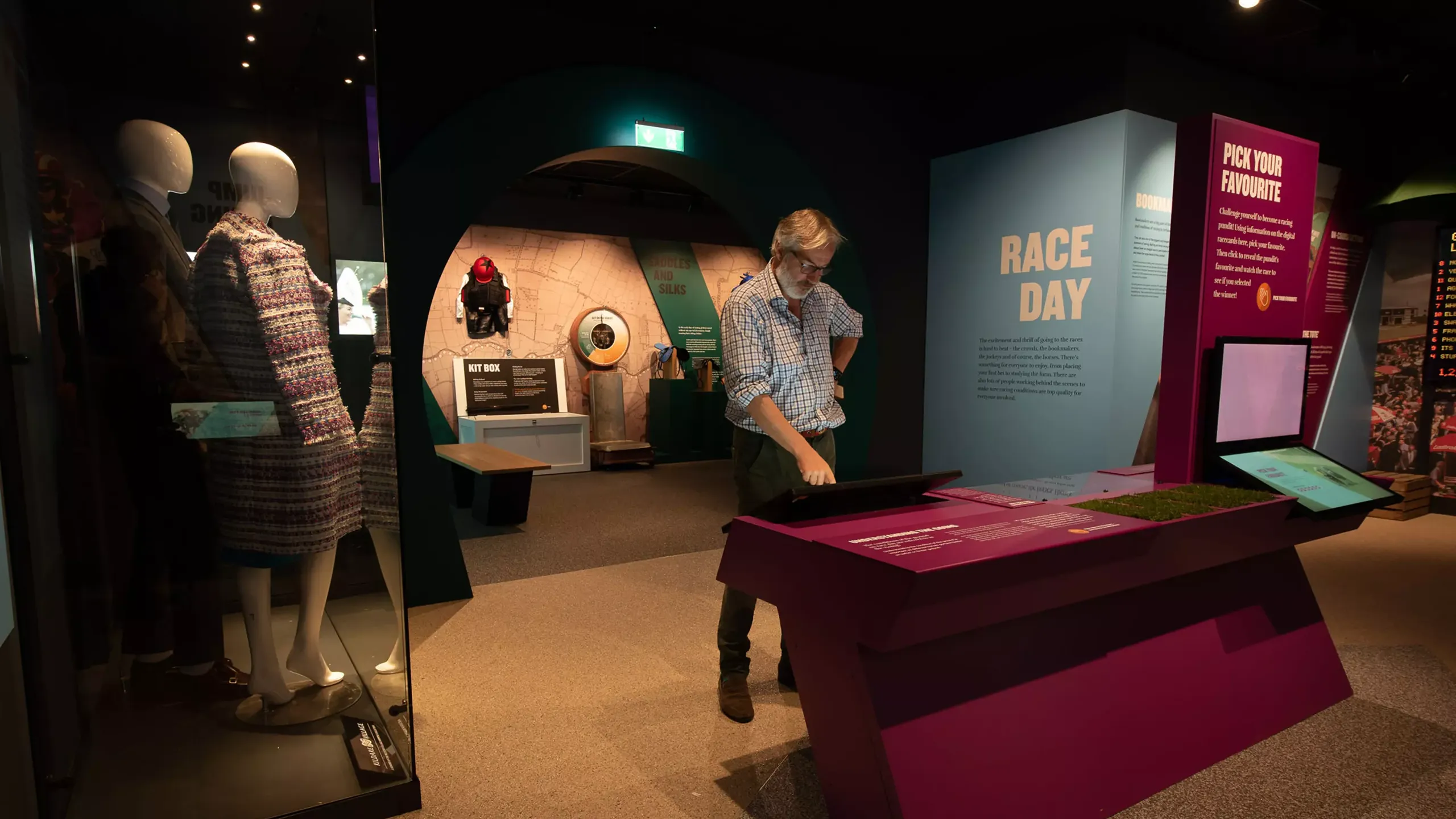 Visitors experiencing Irish racehorse experience center project by Hypsos