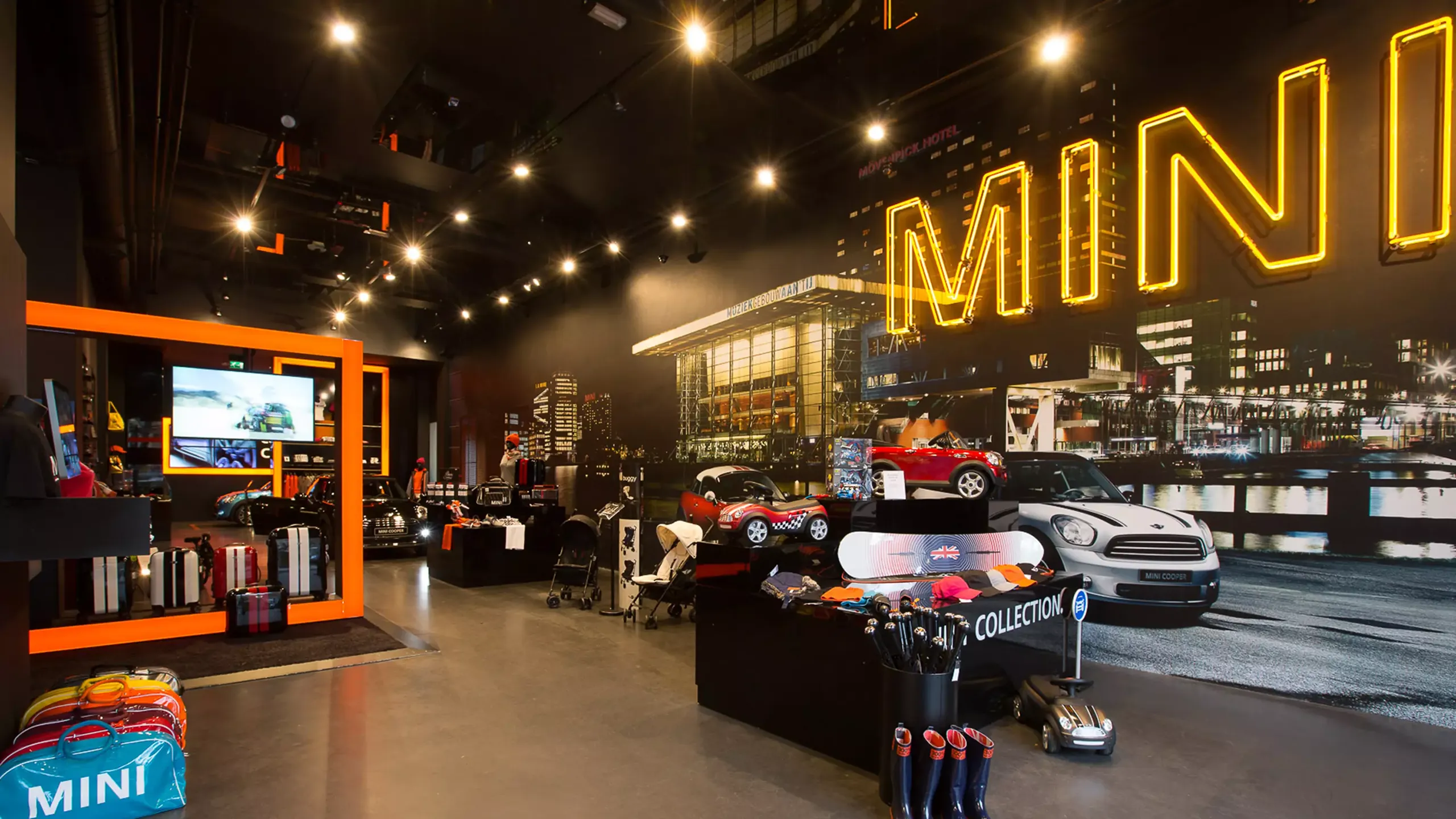 Interior of the Hypsos experience center for Mini Netherlands